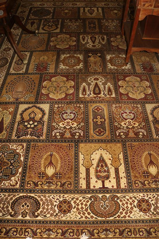 Wilton carpet 13x11(-)